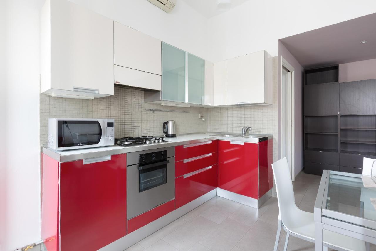 Cozy Apt With Balcony - Mm2 Sant'Agostino Appartement Milaan Buitenkant foto